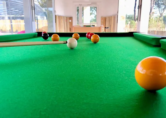 캠프장 Mobil Confort 생 힐레르 드 리에